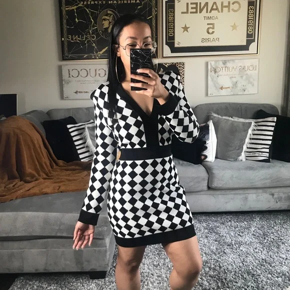 BALMAIN Two-Tone Intarsia-Knit Mini Dress - Picture 3 of 16